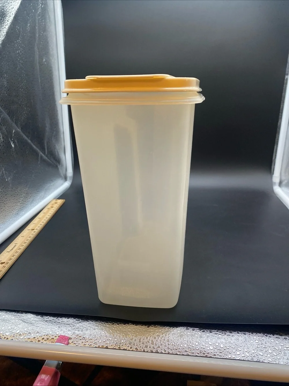 RubberMaid Cereal Keeper 21 cup Servin’ Saver